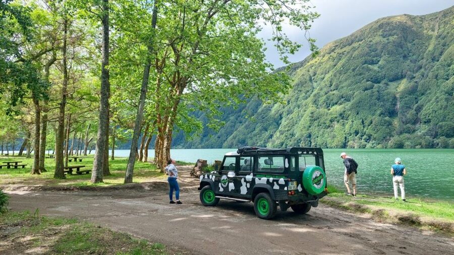 Full Day Sete Cidades + Lagoa do Fogo - Entering Sete Cidades through the old waterworks
