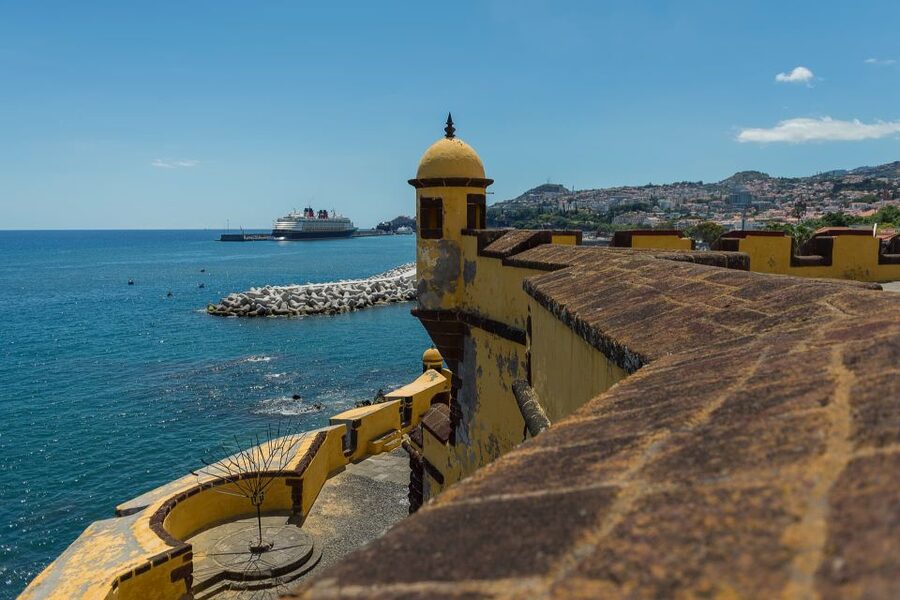 Funchal: City Highlights Tuk-Tuk Tour - Old Town lanes and Barreirinha