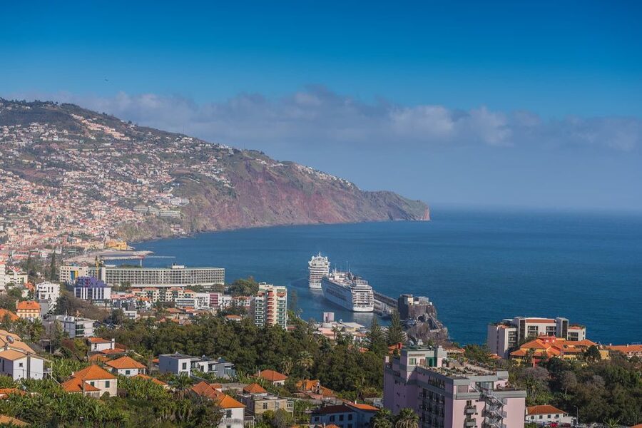 Funchal: City Highlights Tuk-Tuk Tour - What the guides add to the experience