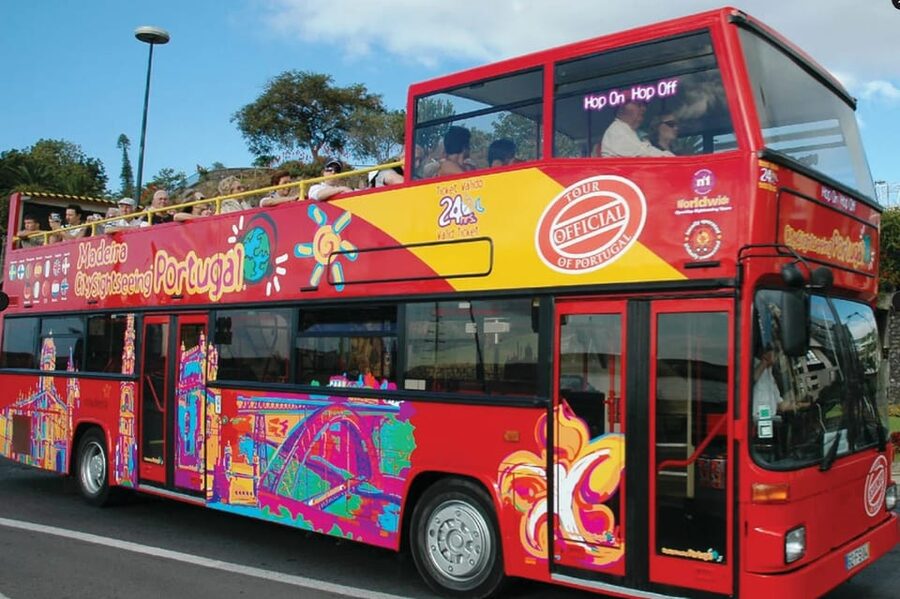 Funchal: City Sightseeing Hop-On Hop-Off Bus Tour - From Casino da Madeira to Câmara de Lobos