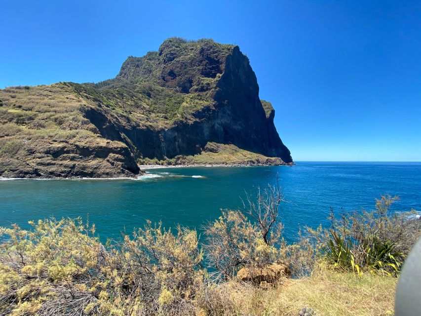 Funchal: East Madeira Island Guided Tour & Laurissilva Walk - Santana and Madeira’s traditional houses