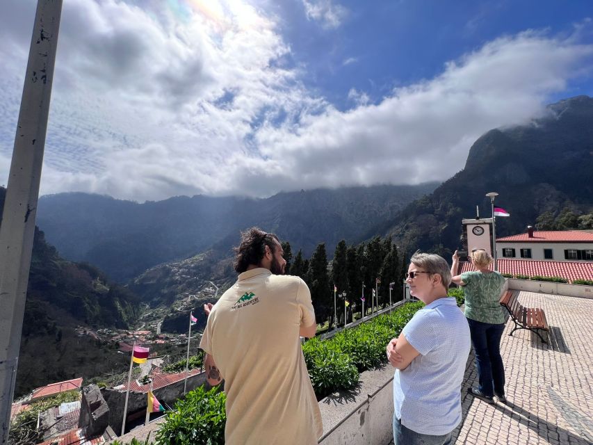 Funchal: Nuns Valley, Safari Tour, & Viewpoints with Sunset - What the guides add to the day
