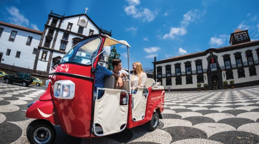 Funchal: Old Town Tuk Tuk Tour with Drop-Off at CR7 Museum - Finishing at the CR7 Museum