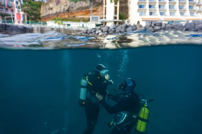 Funchal: Scuba Diving Experience for Beginners - Pool practice before the real thing