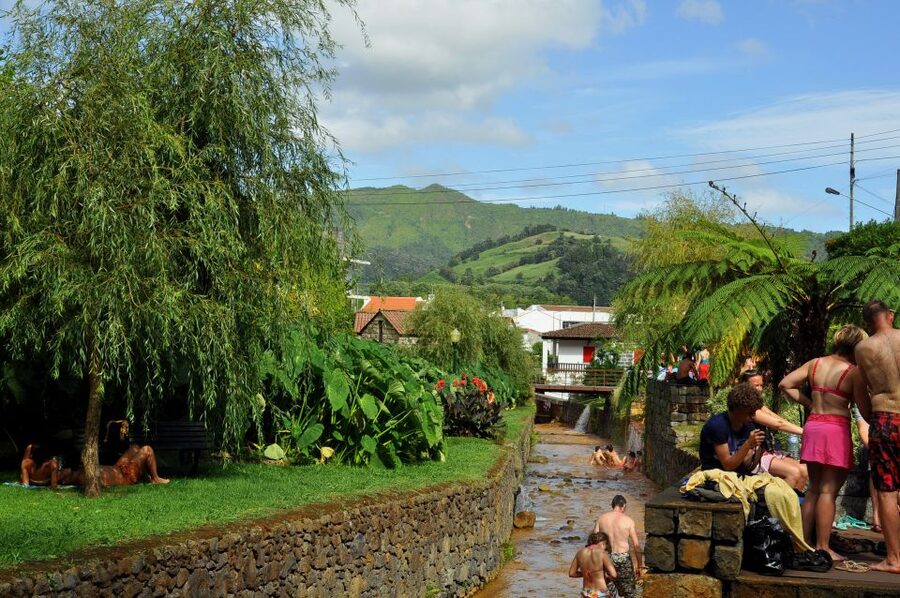 Furnas: Tea Plantations, Lake and Volcano Guided Tour - The 8:45 pickup and small-group format