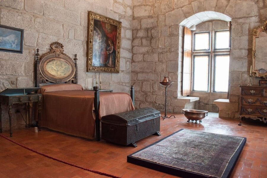 Guimarães: Palace of the Dukes of Bragança Entry Ticket - Who will enjoy this palace most