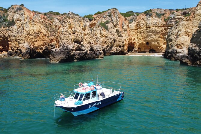 Half Day Cruise to Ponta da Piedade with Lunch and Drinks - The crew and the feel on board