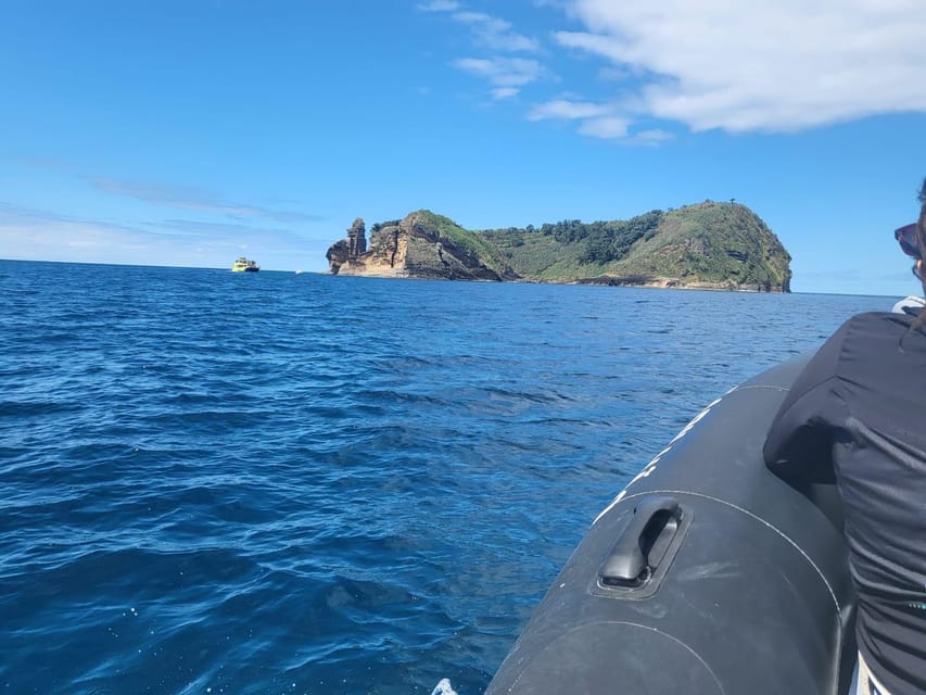 Islet Tour- Ilhéu de Vila Franca do Campo - Snorkeling at the end, when the sea allows it