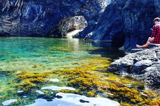 Jeep Tour Amazing West to Natural Pools -Full-Day - Ribeira da Janela and the north coast