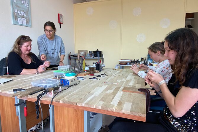 Jewellery Workshop in Albufeira - Booking and Cancellation Details