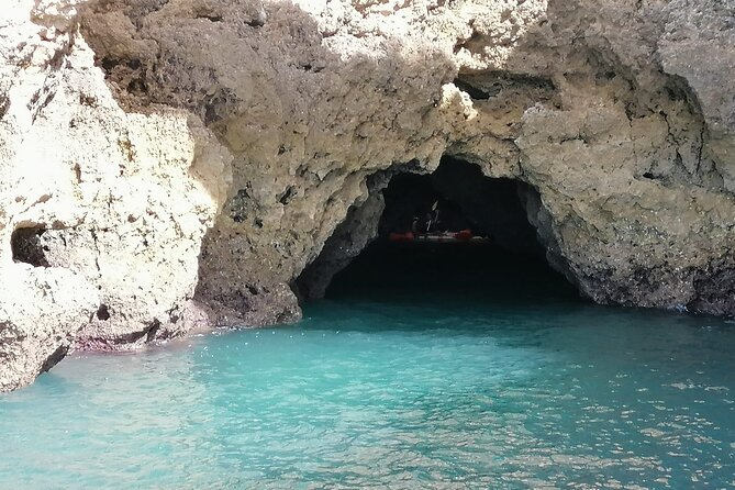 Kayak Adventure through the Ponta da Piedade Caves in Lagos - Why the small group matters