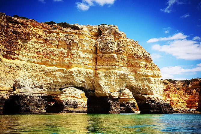 Kayak Benagil Cave with 1st kayak tour company - Timing, crowds, and sea conditions
