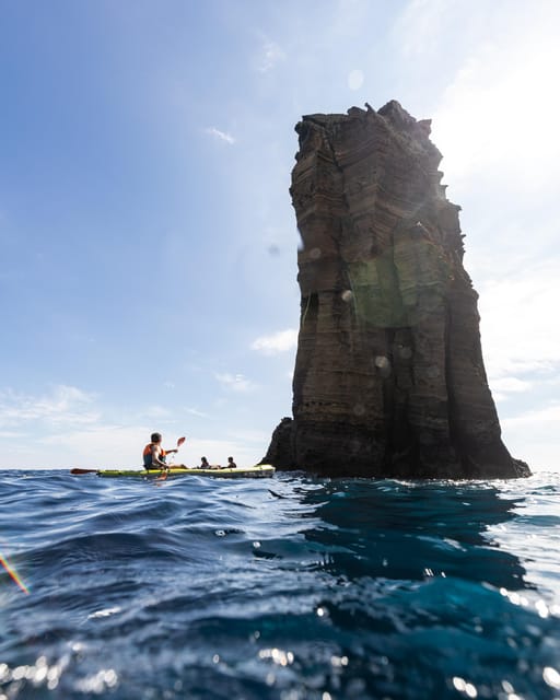 Kayak Guided Tour: Vila Franca do Campo Islet - The first hour: paddling across the Atlantic