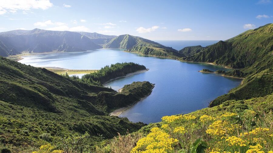 Lagoa do Fogo: Guided Volcano Geo Tour w/ Hotsprings Bathing - What the $51 price really covers
