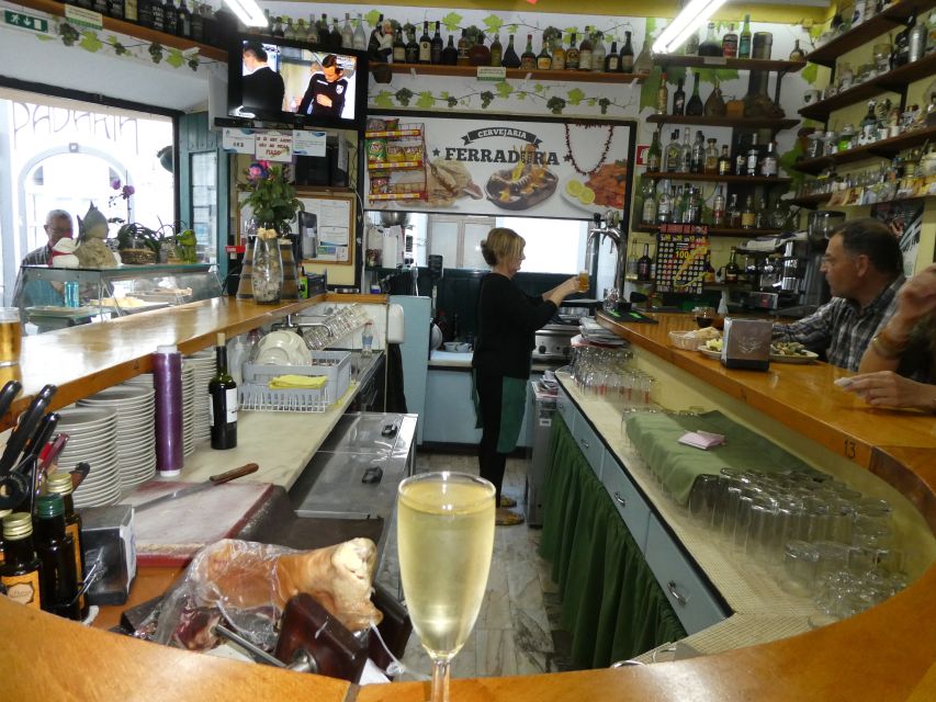 Lagos: 3-Hour Algarve Classic Food Tour - Sofia, João, and the value of a small group