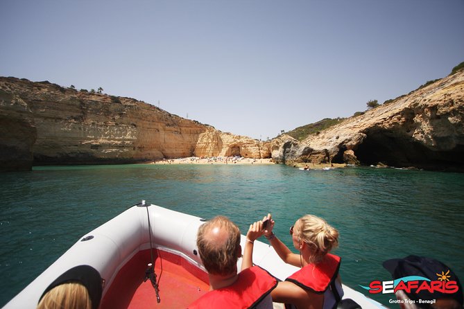 Lagos - Benagil Sea Cave Tour Seafaris - What the guide adds to the boat ride