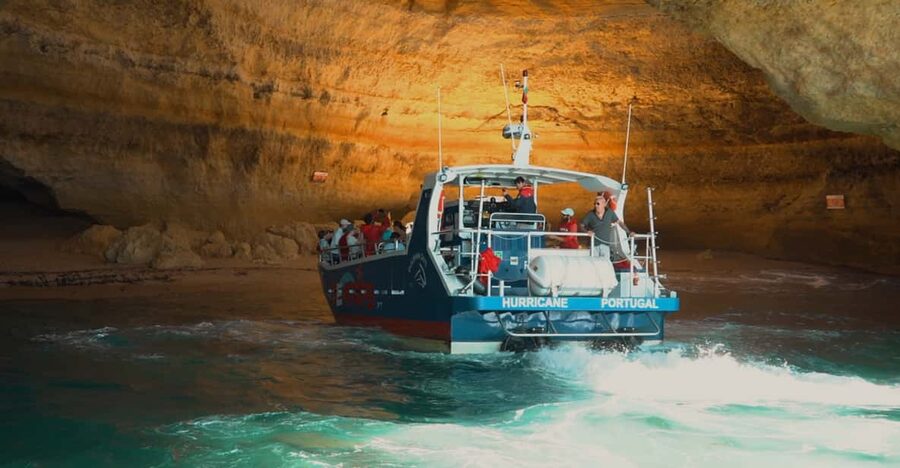 Lagos: Combo Dolphin and Benagil Tour with Marine Biologist - Two Algarve highlights in one fast trip