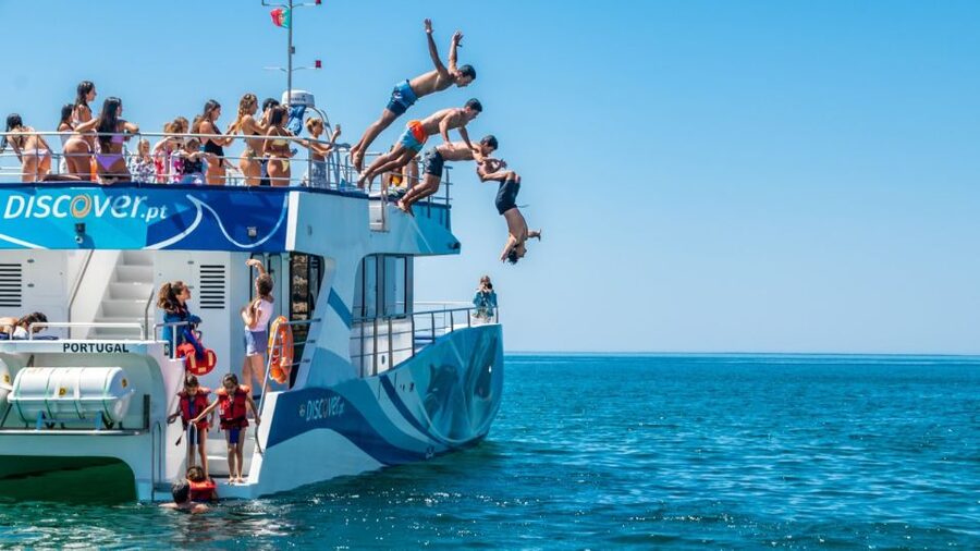 Lagos: Dolphins & Caves - Catamaran - The Boat, Snack, and Comfort Level