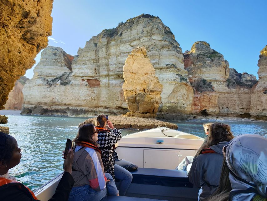 Lagos: Guided Ponta da Piedade Sunset Boat Tour - Meeting the skipper at Lagos Marina