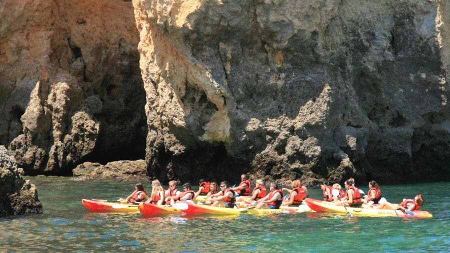 Lagos: Kayaking Tour - Learning to paddle in a double kayak