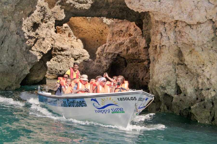 Lagos: Ponta da Piedade Rock Formations Guided Boat Tour - Why Ponta da Piedade works so well by boat