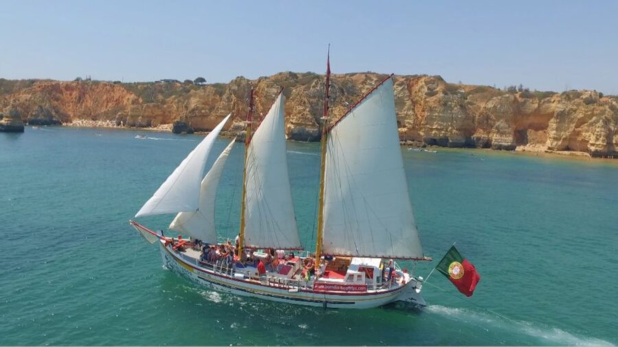 Lagos: Ponta Piedade Sail & Caves Cruise w/Portuguese Tapas - A crew that adds real value