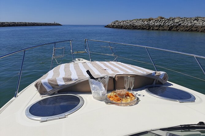 Lagos Private Boat Trip with Drinks, Snacks, Paddleboards Kayak - How the price works for groups of up to eight