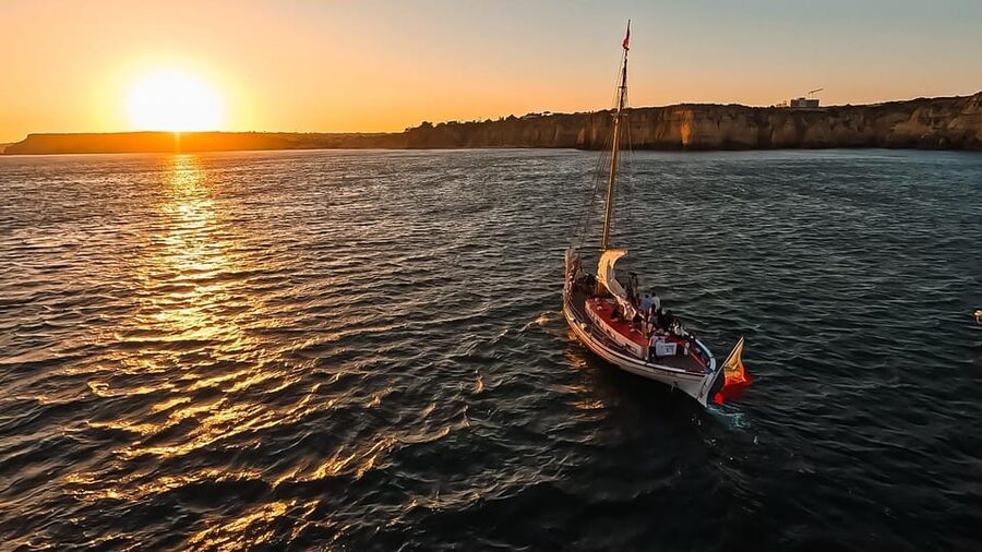 Lagos: Sunset Sail aboard a Traditional Boat with Prosecco - What to bring and how to plan the evening
