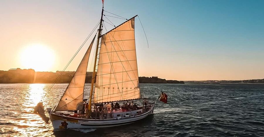 Lagos: Sunset Sail aboard a Traditional Boat with Prosecco - The sunset moment and the bottle of bubbles