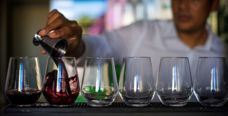 Lisbon: 1-Hour Portuguese Wine Tasting Session - Three Portuguese Regions Without Leaving Lisbon