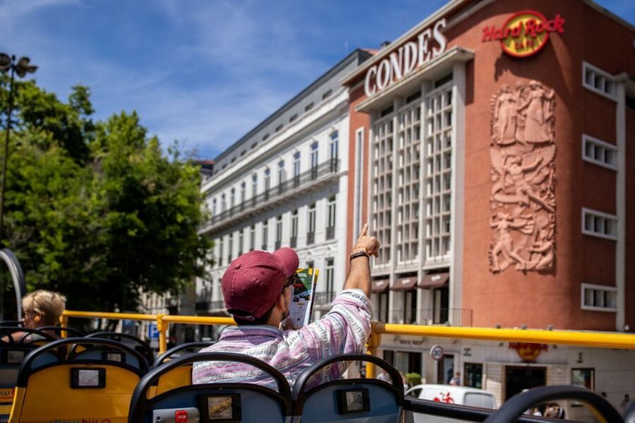Lisbon: 1-or 2-Day Hop-On Hop-Off Bus Tour - A smart first ride through Lisbon