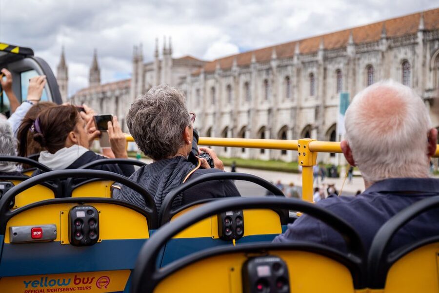Lisbon: 1-or 2-Day Hop-On Hop-Off Bus Tour - Using the trams and other included transport