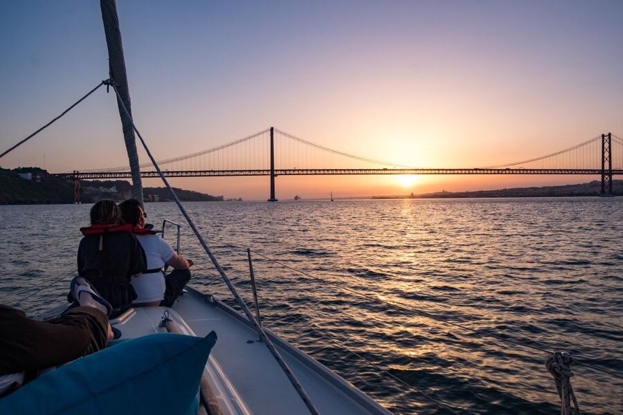 Lisbon: 1 or 2-Hour Cruise along the Tagus River - Choosing the one-hour, daytime, or sunset cruise