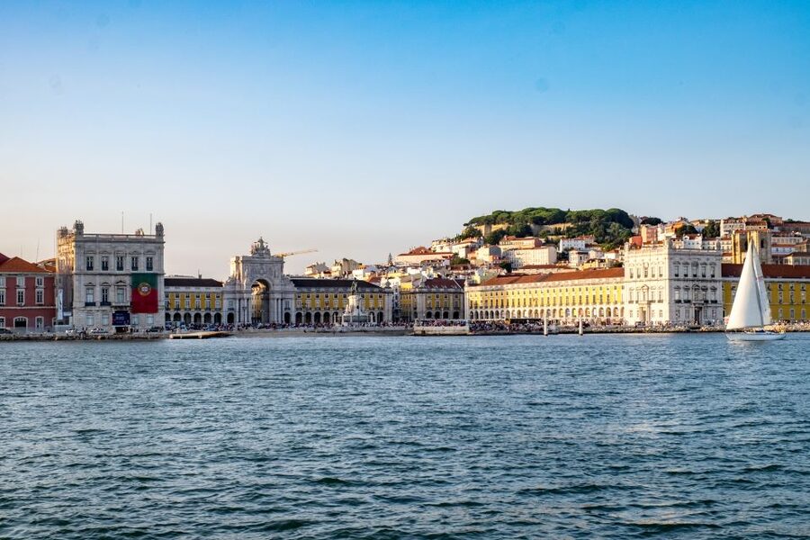 Lisbon: 1 or 2-Hour Cruise along the Tagus River - What is included, and what $25 really buys