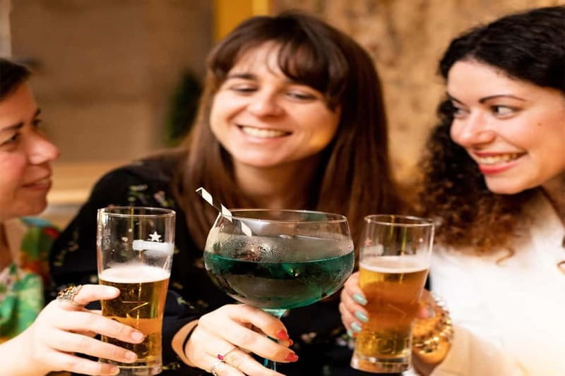 Lisbon: 18-Hole Indoor Minigolf Ticket with Bar Area - The drawbacks to consider