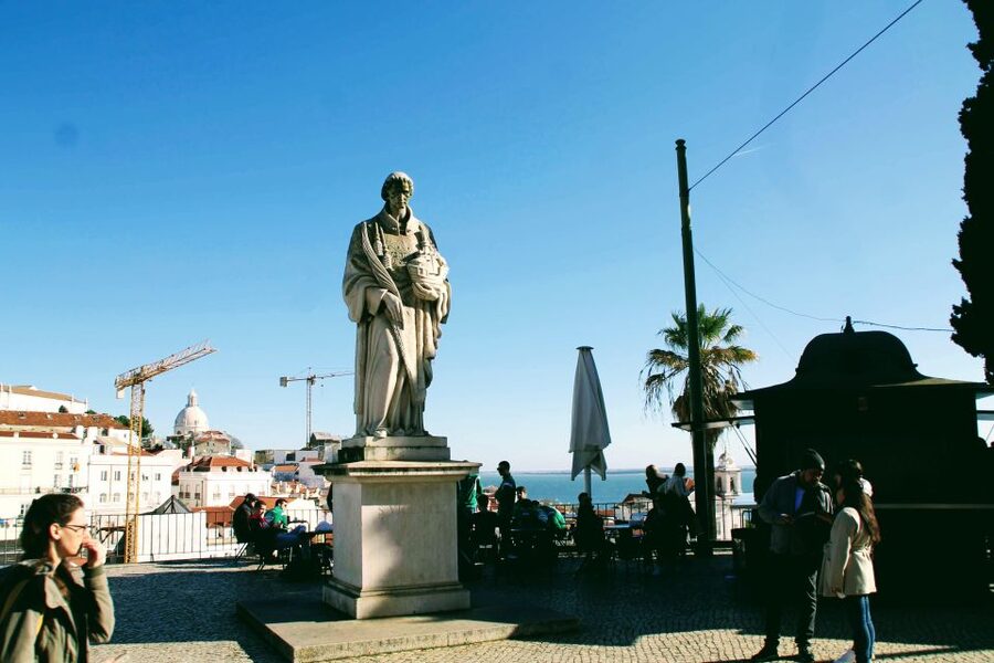 Lisbon: 3-Hour Sightseeing Tour by Tuk-Tuk - The guide makes the difference