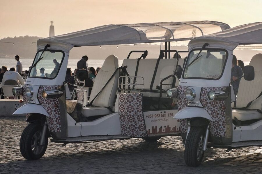 Lisbon: 3-Hour Street Art Tuk Tuk Tour - Price and value for a private group