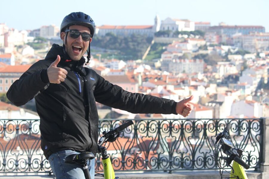 Lisbon: 3-Hour Tour by E-Bike - São Pedro de Alcântara and the first high view