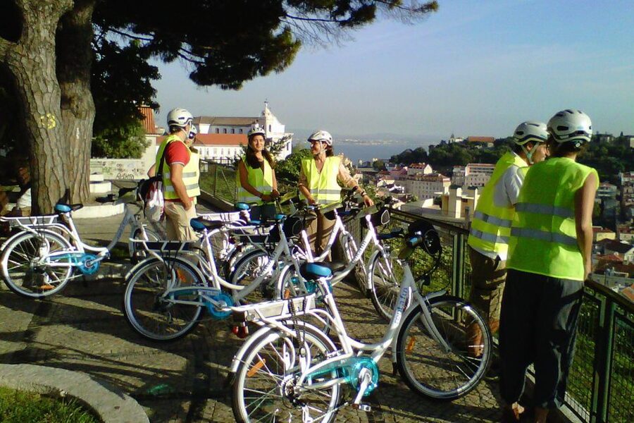 Lisbon: 7 Hills Half-Day Electric Bike Tour - Feira da Ladra, the National Pantheon, and São Vicente de Fora
