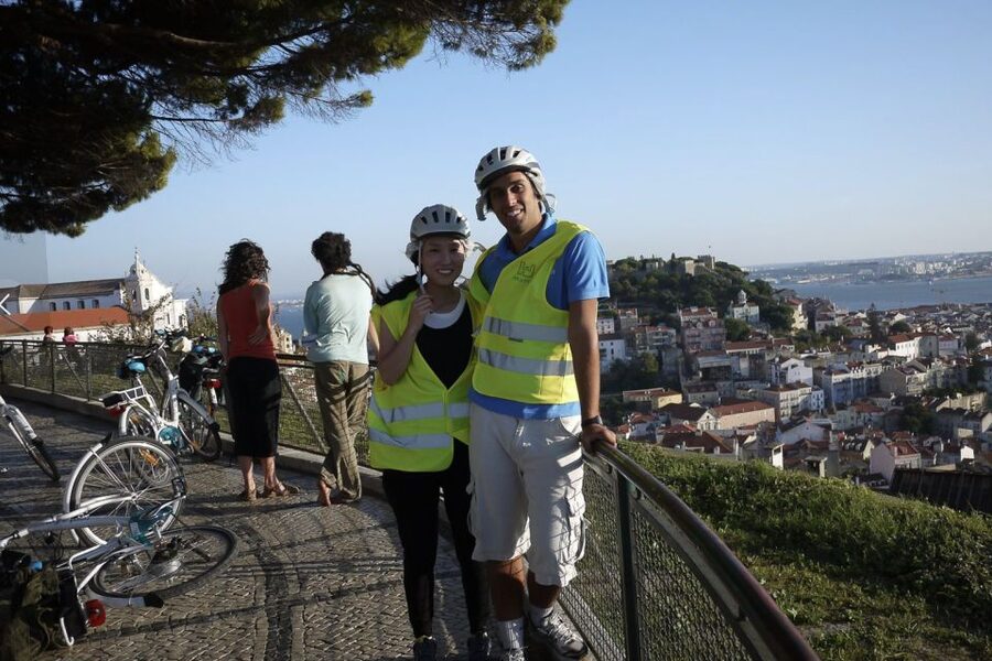 Lisbon: 7 Hills Half-Day Electric Bike Tour - Starting in Alfama and climbing above the harbor