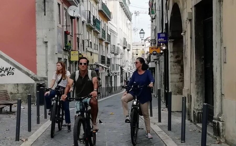Lisbon: 7 Hills Panoramic Guided Tour by E-Bike - Senhora do Monte and the highest-feeling panorama