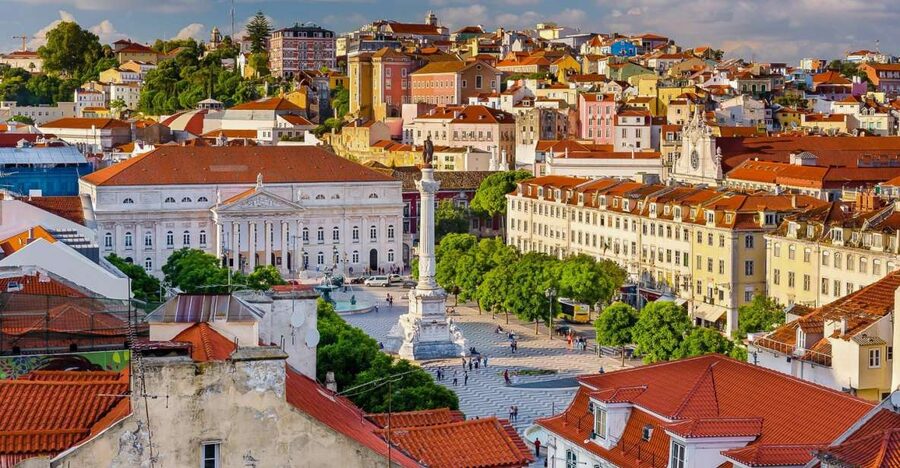 Lisbon: Alfama, Bairro Alto and Downtown Walking Tour - Who should book this Lisbon walk