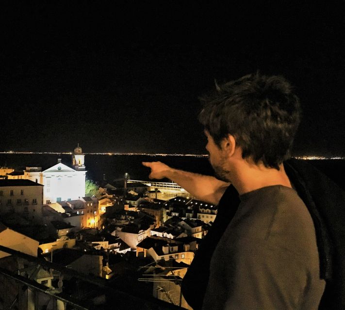 Lisbon: Alfama Tour and Live Fado with Traditional Dinner - Why the Alfama setting matters