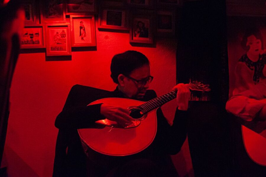 Lisbon: Alfama Tour and Live Fado with Traditional Dinner - The Mouraria walk, one hour of old Lisbon