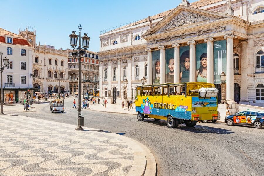 Lisbon: Amphibious Sightseeing Tour - What to wear and bring