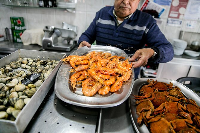 Lisbon Awakens: A Culinary Crossroads, Reborn. - What the guides add to the experience