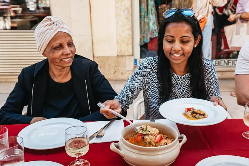 Lisbon: Baixa District Food Tour with Dinner and Drinks - Should you book it?