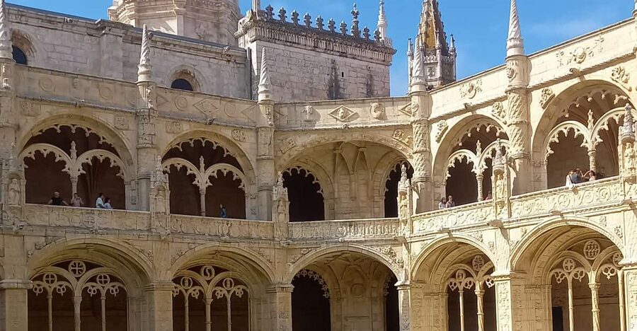 Lisbon: Belem, Jeronimos Monastery, and Coach Museum Tour - Starting at Jerónimos Monastery before the crowds