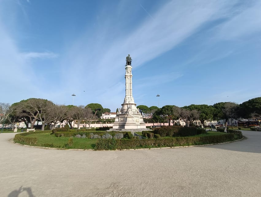 Lisbon: Belem, Jeronimos Monastery, and Coach Museum Tour - Black-cab rides to Belém Tower and the riverside monuments