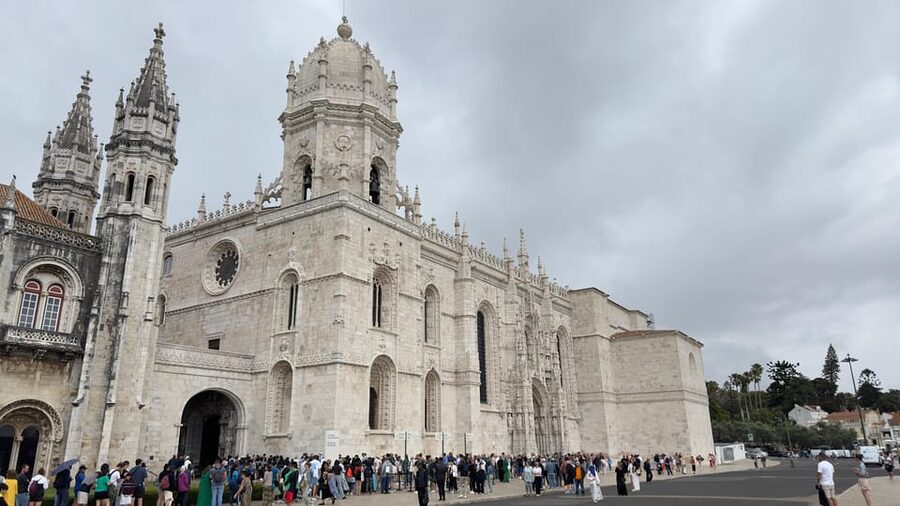 Lisbon: Belem Tour with Pastéis at Jerónimos Monastery - Belém Tower from the outside
